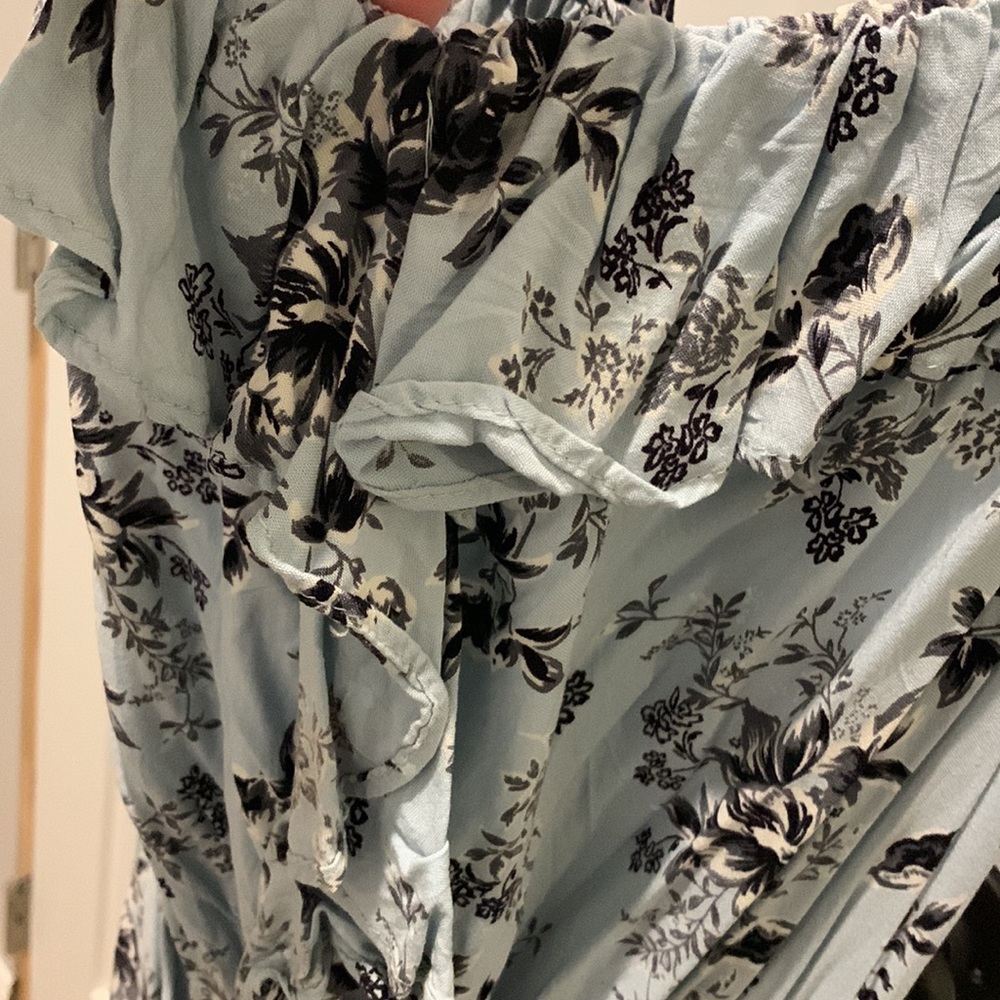 Womens Ruffled Romper - Picture 2 of 2
